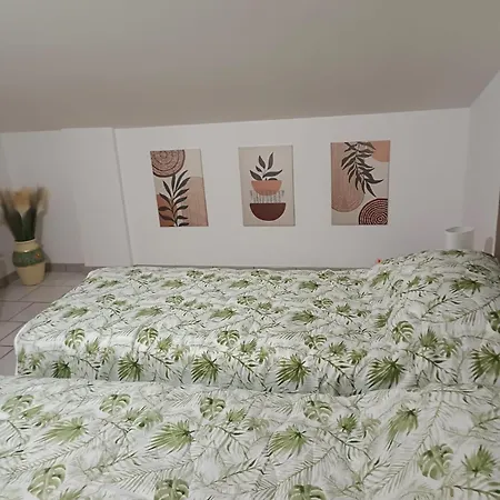 Tra Mare E Monti Апартаменты *