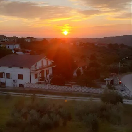 Tra Mare E Monti *